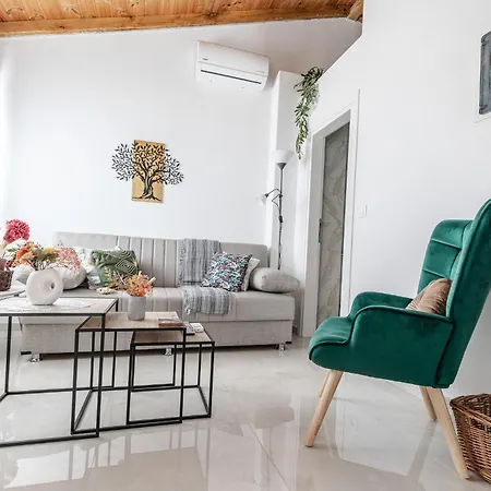 Phaedrus Living Luxury Residences 아파트 스키아토스 타운