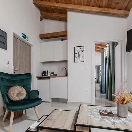 Phaedrus Living Luxury Residences 아파트 스키아토스 타운